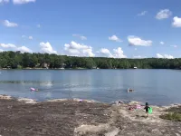 Lake Wedowee Bass House Hotels in Randolph County