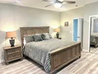 Open 9-28 to OCT 2! Pool, Spa, Pets Ok, Remodeled Beachy Lagoon Getaway!