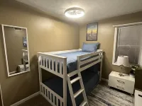 Retreat to my Beautiful Contemporary Home in the Mountain State Hotels in 