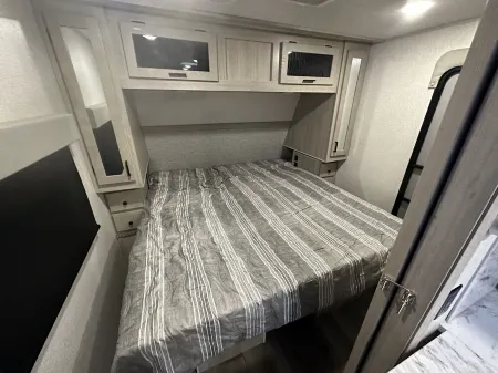 Camping By The Beach - Modern,close to the beach & peaceful country! Bunk beds!