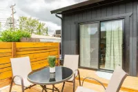 Large Families/Friends Group: 6 Bedroom w/3 Bathrooms and RV Parking