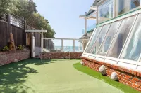 Edge of Ocean House Hotels in Moss Beach