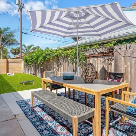 "POINT BREAK! House 2-King Beds, 1-Block to Beach!