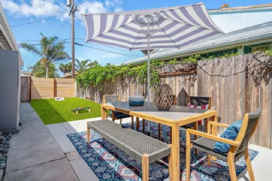 "POINT BREAK! House 2-King Beds, 1-Block to Beach!