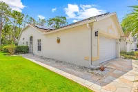 3br Villa, Private Heated Pool, Garage, EV-Charger