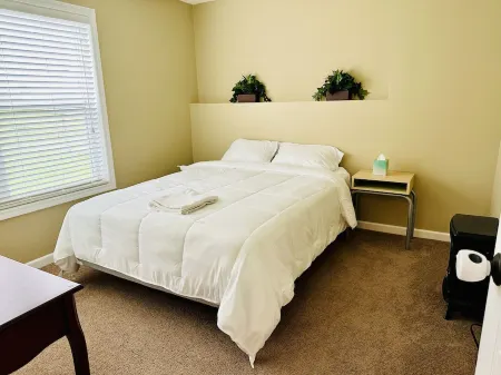 5 Bedroom Private Villa with Peloton Bike Отели в г. Шакопи