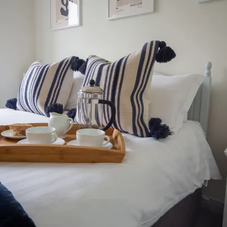 SPINDRIFT, Padstow, peaceful, views, parking - 10min walk to harbour