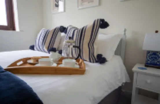 SPINDRIFT, Padstow, peaceful, views, parking - 10min walk to harbour