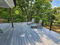Secluded, romantic cabin with hot tub on 12 acres of woodland.