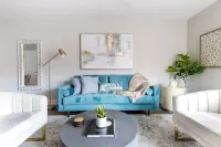 ✨Chic|Luxurious|2BR|Trendy|Evanston Next To Beach✨ Hotels in Evanston