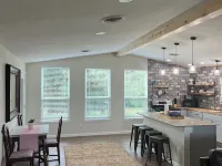 Rio Verde - Cozy Cottage on the Frio River Hotels in Real County