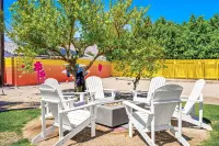 NEW! Pickleball All-Inclusive Villa! Downtown/Volleyball Court/Heated Pool/Spa