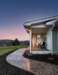 Stunning Modern Farmhouse with Mountain Views!!