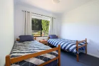 Farm "The Stockyards " 3 Bed Views Foxground.