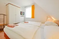 3-room apartment upstairs at the coastal forest, not far from the beach with sauna