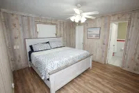 Come and relax by the creek for your vacation!