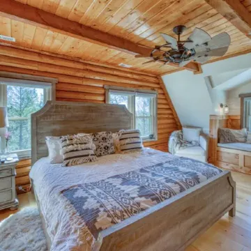 Spacious cabin in the woods w/ a private hot tub, deck, & fireplace  SUV  needed