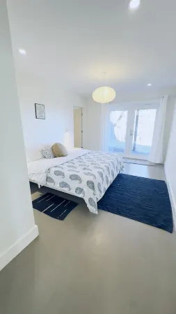 Omg Modern Country House Wrap Around Deck Beautiful Sunrise Walk to Zoom Flume.