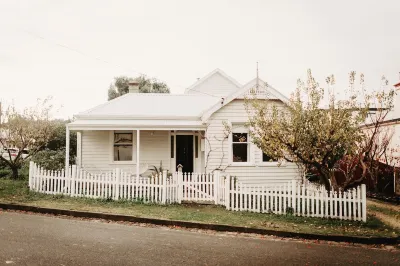 Samphire Collection Albany - centrally located, luxury accommodation. Hotels near Southern Ocean Sailing
