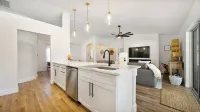 NEWELY RENOVATED Coastal Luxury Retreat up to 12p Pool Spa Firepit Golf & Beach