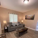 Peaceful little house in the heart of Maryland Heights