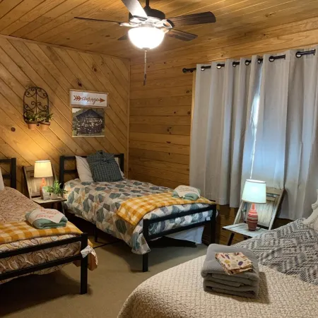 Family Cabin with spectacular views!