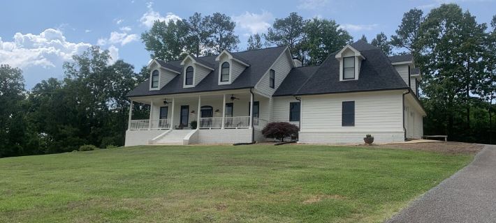 SOUTHERN LIVING! Newly renovated! Private with Mountain views-sleeps 16 Hotels in Bartow County