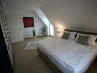 Casa Fortuna Comfort mit Seeblick, Whirlpool, Sauna und Eingezäuntem Garten 烏特格翰酒店