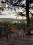 Big Mountain Treehouse!  Beautiful cabin home w/ SPECTACULAR views of Lake Hotels in Whitefish
