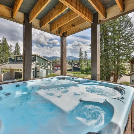 Elevated Mountain Retreat—Private, Spacious, Minutes from Adventure