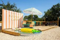 Heated Cowboy Pool, King Suite, Firepit, Views & Prime Location - Canyon Lake - 4-Star