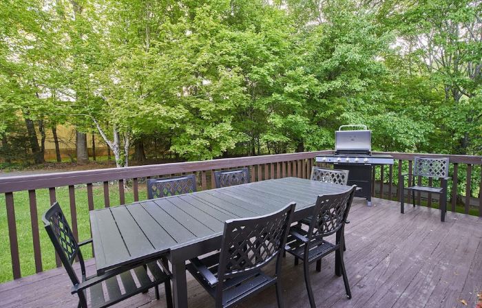 HUGE 5BR, 4.5BA, 3 King Suites, Dog Friendly!