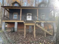 Cabin - secluded and Guntersville Lake w/hot tub and fire pit