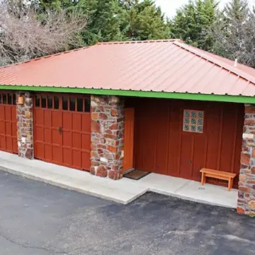 Prairie's Cottage at Sage Guesthouse formerly the 19th Hole