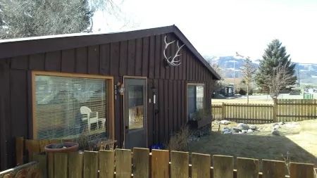 All the Comforts Of Home Surrounded By The Rocky Mtns Yellowstone Park Отели в г. Гардинер