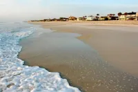 Private Studio Entry Hotels in Palm Valley