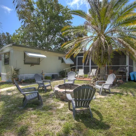 3 bedroom Farmhouse on the River