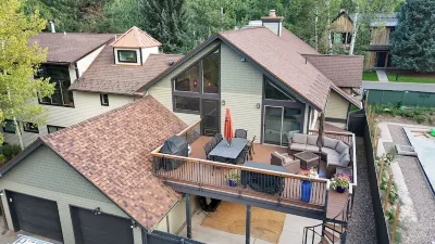 Cozy Duplex in Aspen, 4-bedroom - Close to Town! 아스펜하이랜드 주변 호텔