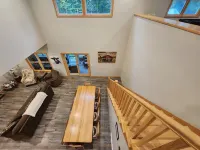 Cherry Tree House - located on 10 acres - only 5 minutes from Algoma.
