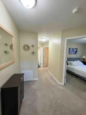 Four Bedroom townhouse near ISU