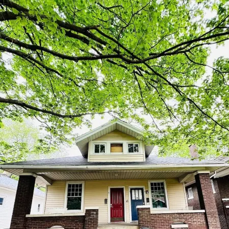 1520 Howard St B "HCB"