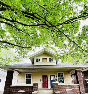House of Color A / King 1Bd/1BA Apt