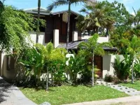 5 bedroom 5 bathroom, private poolside cabana bedroom, Beach 20meters