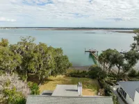 Coastal Getaway - Stunning Water Views! - 4つ星