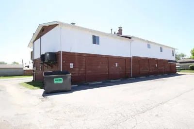 A Piece Of Paradise 4 Bedroom Penthouse Hotels near Dill's Floral Haven, Inc.