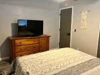 Casa Blanca Retreat, 3 BR Home w/ A/C & Free Wi-Fi