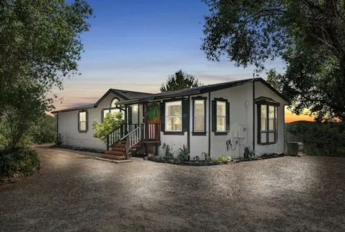 Mountain Family & Pet Home - Hot Tub - Hiking Trail - Valley Back Yard View