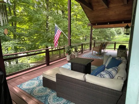 Birds Eye Retreat in Apple Valley Lake, Howard, Ohio