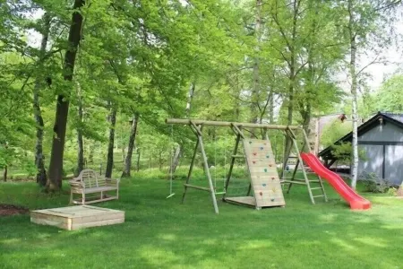 Very quiet 7500m² lake plot, own jetty Отели в г. Людвигслуст-Пархим