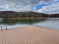 Anchors Away Floating Home @ Whitman Hollow Marina / Froggies Patio Bar